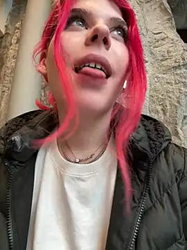RiriRoseey online show from February 6, 2025, 2:04 pm