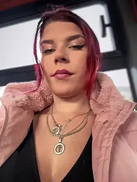 RiriRoseey online show from December 4, 2025, 8:57 am