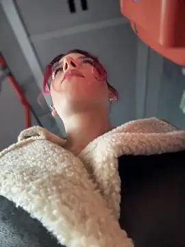 RiriRoseey online show from November 20, 2025, 8:48 am