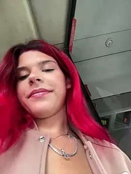 Snapshot of RiriRoseey chatting on September 26, 2025, 7:37 am RiriRoseey online show from September 26, 2025, 7:37 am