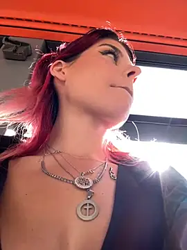 Snapshot of RiriRoseey chatting on October 29, 2025, 8:02 am RiriRoseey online show from October 29, 2025, 8:02 am