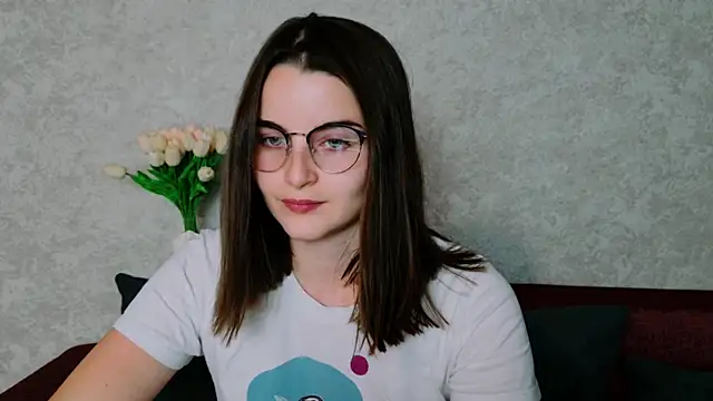 Snapshot of Miss_Arwen chatting on September 19, 2025, 3:05 pm Miss Arwen online show from September 19, 2025, 3:05 pm