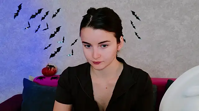 Snapshot of Miss_Arwen chatting on October 13, 2025, 3:30 am Miss Arwen online show from October 13, 2025, 3:30 am