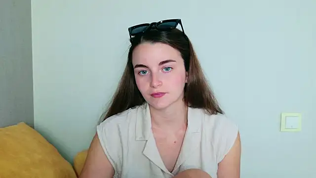 Snapshot of Miss_Arwen chatting on July 20, 2026, 4:42 pm Miss Arwen online show from July 20, 2026, 4:42 pm