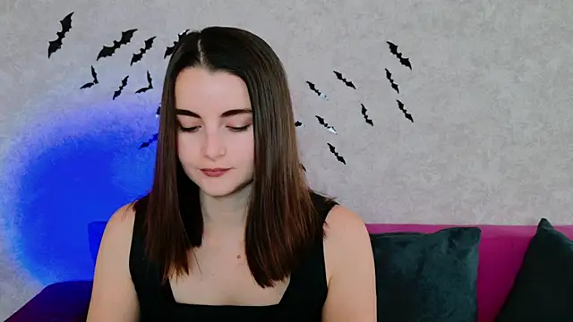 Snapshot of Miss_Arwen chatting on October 28, 2025, 4:35 am Miss Arwen online show from October 28, 2025, 4:35 am