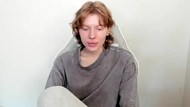 StellaDavis online show from March 7, 2026, 8:43 am