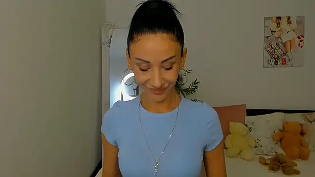 Snapshot of Blackeyeslady chatting on October 15, 2025, 5:32 pm Blackeyeslady online show from October 15, 2025, 5:32 pm