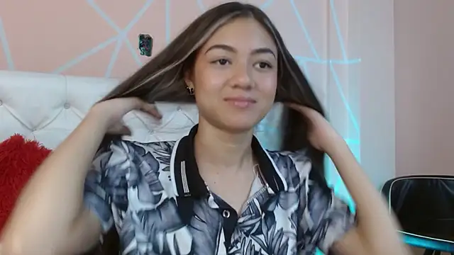 Snapshot of hantonella_ chatting on September 16, 2025, 8:10 pm hantonella online show from September 16, 2025, 8:10 pm