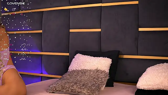 CynthiaWest online show from March 5, 2025, 4:02 am