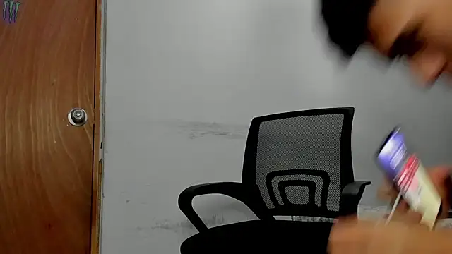 andrew rose  online show from April 17, 2026, 9:45 am