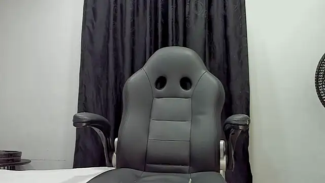 andrew rose  online show from February 26, 2025, 6:26 pm