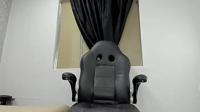 andrew rose  online show from March 19, 2025, 4:34 pm