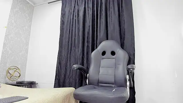 andrew rose  online show from March 21, 2025, 3:22 am