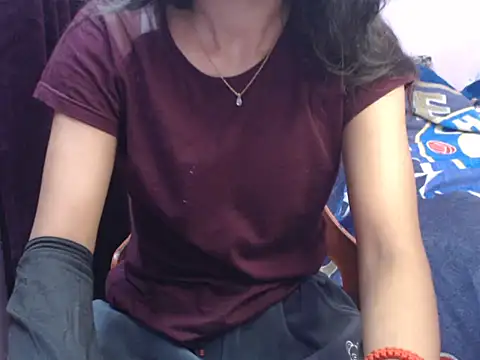 Angel kiyara online show from December 16, 2025, 6:12 pm