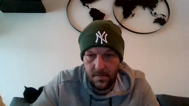 BennyLommy online show from November 27, 2025, 9:43 am