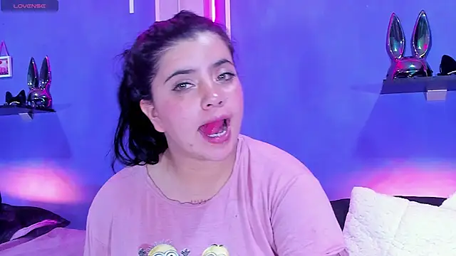 Alexa Espinoza online show from December 20, 2024, 6:02 pm