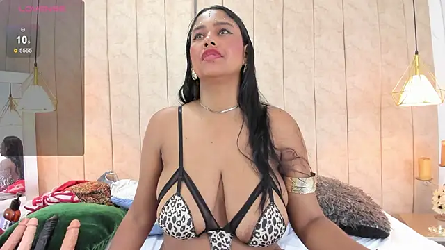 Snapshot of katrina-kaif_ chatting on March 7, 2025, 10:21 pm katrina-kaif  online show from March 7, 2025, 10:21 pm