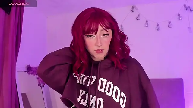 Snapshot of v1cky_ chatting on February 5, 2026, 10:49 pm v1cky online show from February 5, 2026, 10:49 pm