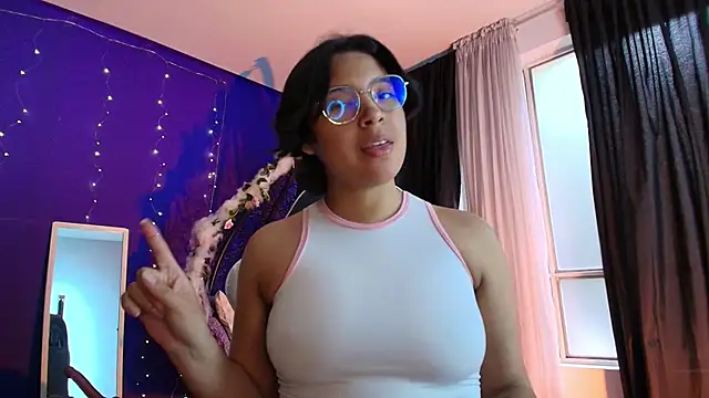 Emmapark  online show from January 16, 2026, 6:12 pm