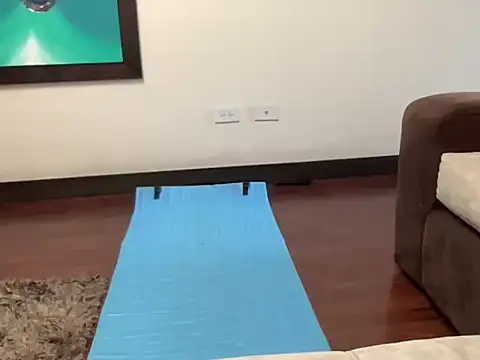 littlelatinhunter online show from October 25, 2025, 11:31 am