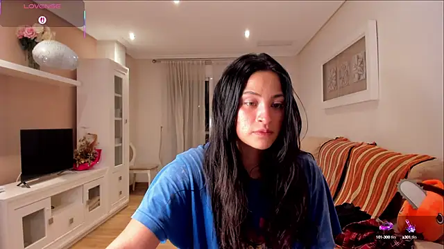 bella apont online show from September 23, 2025, 8:27 pm