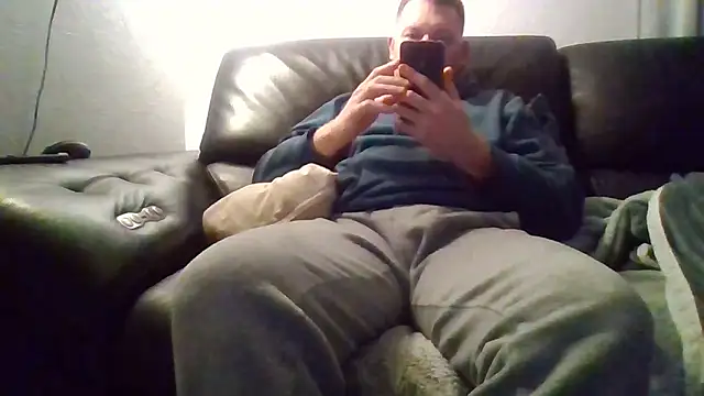 Snapshot of Au_plaisir_des_femmes chatting on January 13, 2026, 11:19 pm Au plaisir des femmes online show from January 13, 2026, 11:19 pm