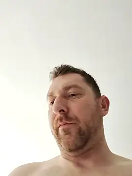 Snapshot of Au_plaisir_des_femmes chatting on January 8, 2026, 12:55 pm Au plaisir des femmes online show from January 8, 2026, 12:55 pm