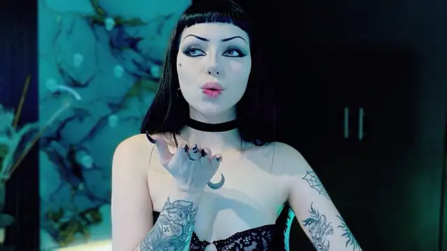 Madison Jackson online show from December 3, 2025, 9:58 pm