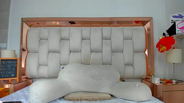 emilyparkerr01 online show from October 10, 2025, 9:48 pm