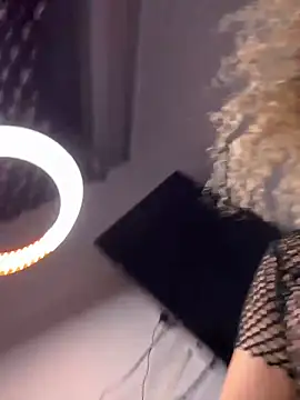 Snapshot of Georgiafox chatting on September 24, 2025, 5:03 am Georgiafox online show from September 24, 2025, 5:03 am