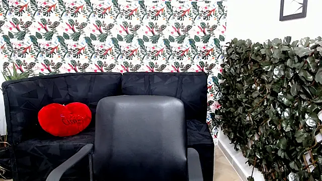 Wendy Hot  online show from February 14, 2025, 6:45 am