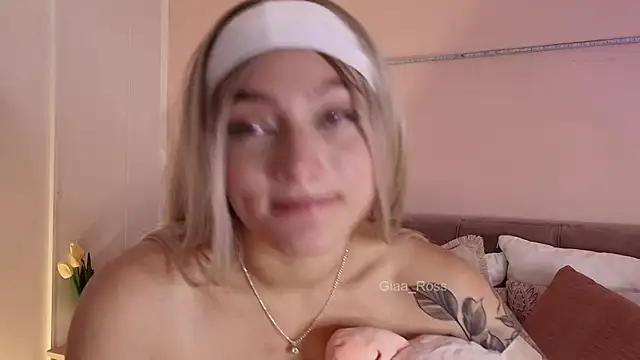 Giaa Ross online show from February 15, 2025, 6:01 pm