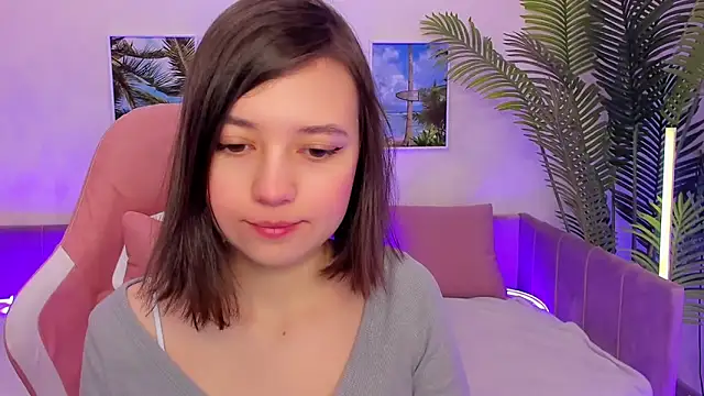 Lina Brownie online show from March 14, 2025, 2:20 am