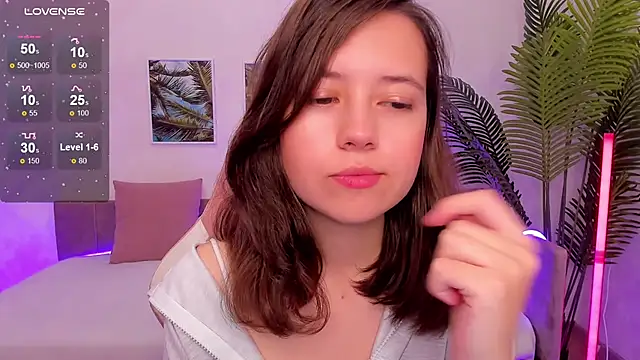 Lina Brownie online show from September 21, 2025, 2:39 am