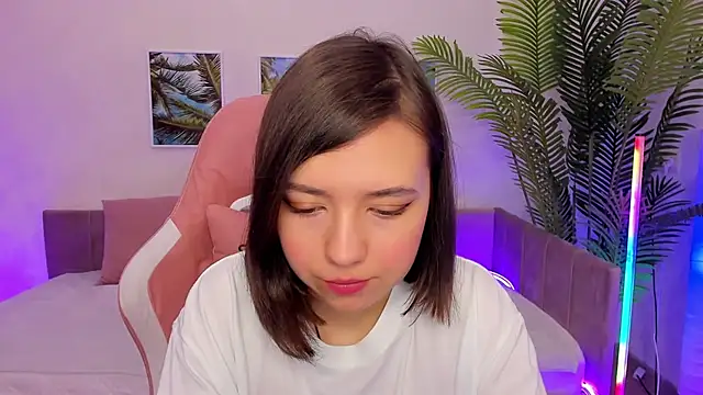 Lina Brownie online show from February 26, 2025, 1:57 am