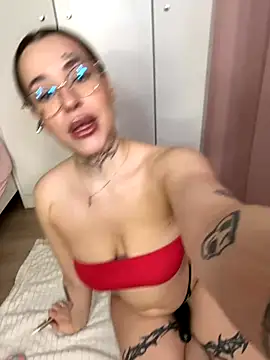 fuckdoll 18 online show from October 4, 2025, 8:16 am