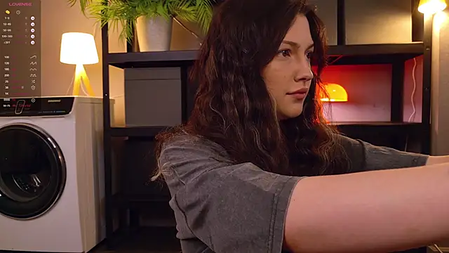 Miley Smile online show from November 5, 2025, 6:16 am