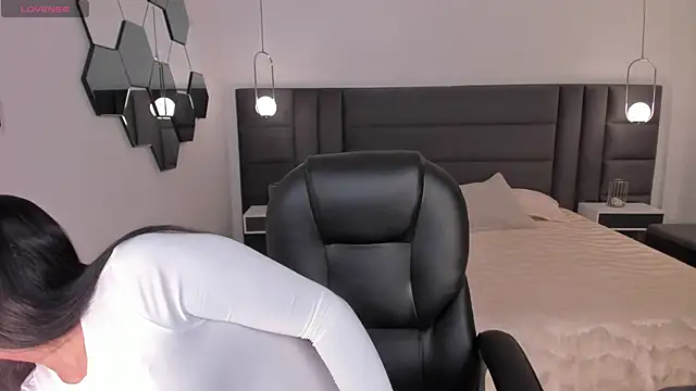 AlyssaDean online show from November 11, 2025, 11:38 am