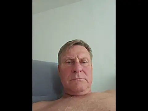 johnnym1 online show from April 16, 2026, 10:38 am