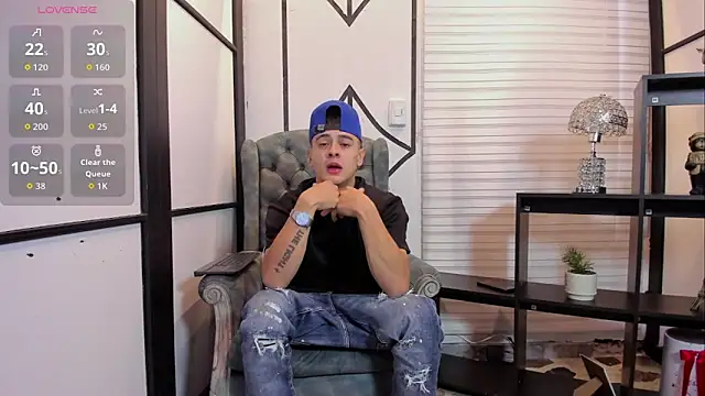 JuniorMorris  online show from September 30, 2025, 9:54 pm