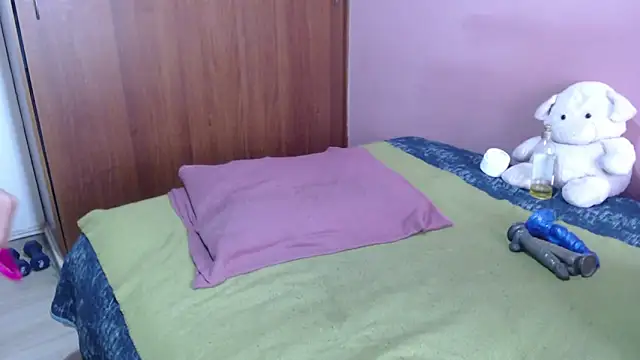 Susanlover online show from September 27, 2025, 7:20 pm