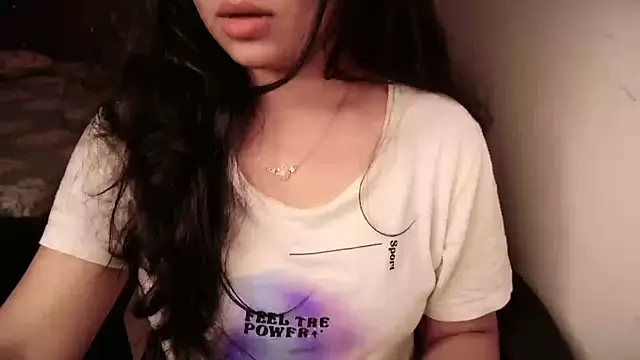 Snapshot of Spice-Summi chatting on October 3, 2025, 6:09 pm Spice-Summi online show from October 3, 2025, 6:09 pm