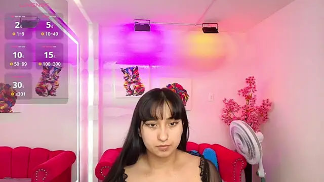 Miss dolly  online show from October 7, 2025, 12:39 pm