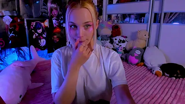 Snapshot of Cute__Pony chatting on October 15, 2025, 9:01 pm Cute Pony online show from October 15, 2025, 9:01 pm