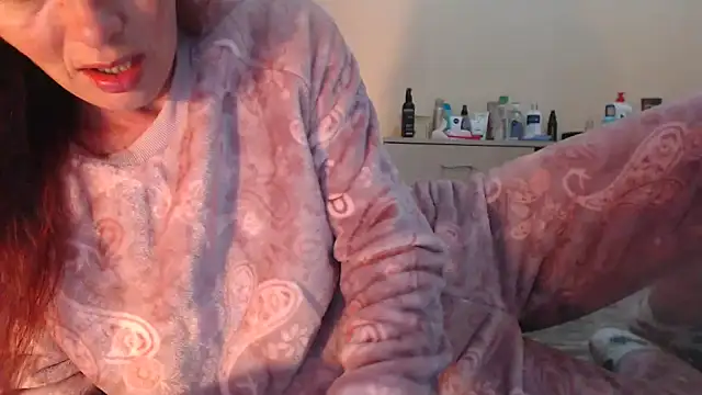 LovelyAndraGirl online show from September 19, 2025, 7:40 pm