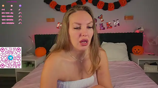 Snapshot of Kelly_Hardy chatting on November 4, 2025, 1:09 am Kelly Hardy online show from November 4, 2025, 1:09 am