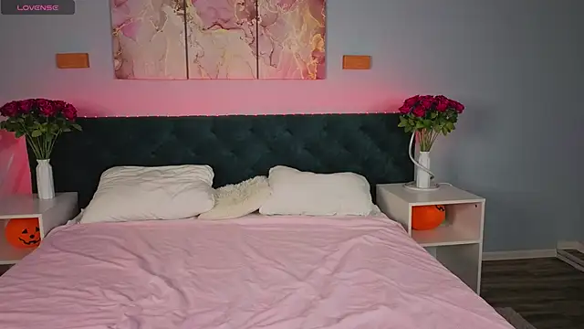 Snapshot of Kelly_Hardy chatting on November 12, 2025, 12:59 am Kelly Hardy online show from November 12, 2025, 12:59 am