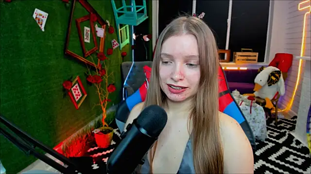MayaSinabon online show from February 18, 2025, 3:20 pm