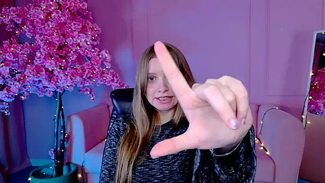 MayaSinabon online show from February 25, 2025, 12:16 pm