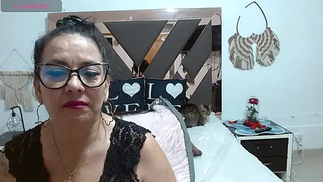 Snapshot of lindaesmeralda chatting on March 20, 2025, 3:25 pm lindaesmeralda online show from March 20, 2025, 3:25 pm